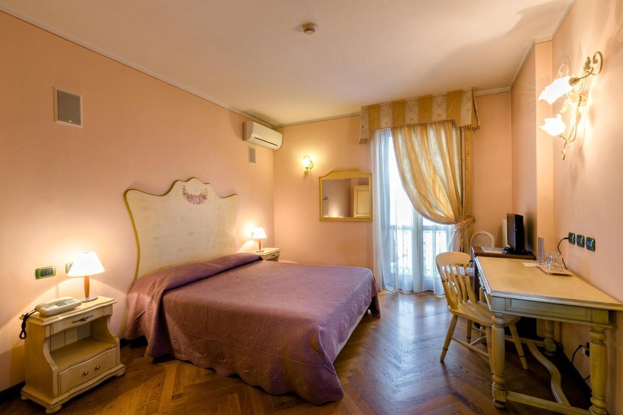 Hotel Pace Sirmione Buitenkant foto